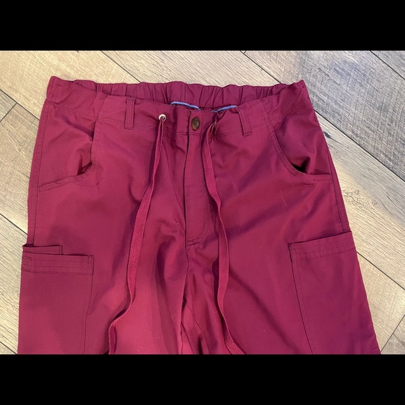 Mens Burgundy Scrub Uniform Set - Picture 9 of 14